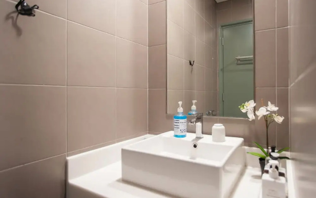 S6 Beautiful 2 Beds Suite - KLCC - KL Tower - WIFI