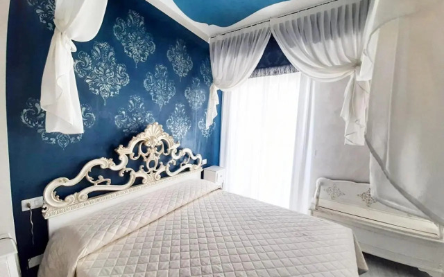 Suites Train Station Mestre Apartment    (No Front Desk Need To Contact Property 5  Days In Advance)
