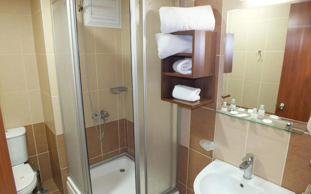 Lifos Otel