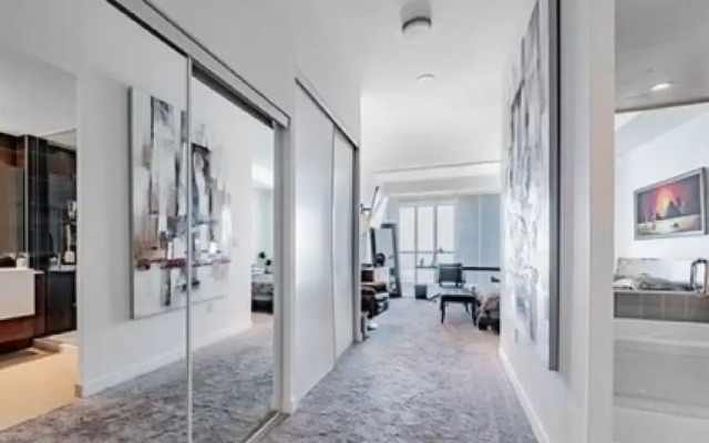 Toronto Escape - The Jasper Suite