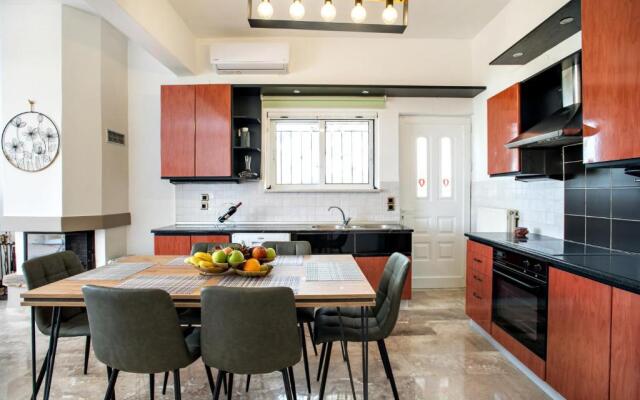 Vagioni Seaside Villa