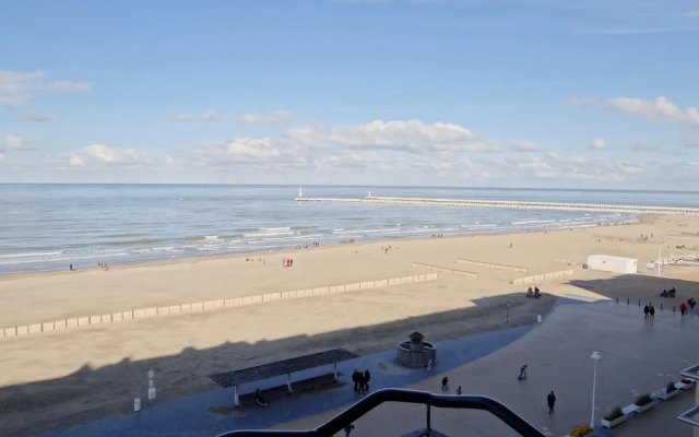 Apartment in Nieuwpoort With Ocean Views