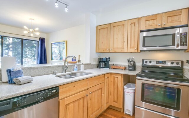 3 Mi to Ski Resort: Mtn-view Keystone Townhome