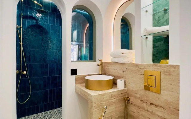 Riad Lakouas- Cannelle Room