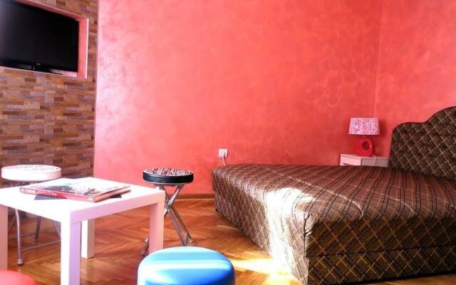 Traveler's Hostel & Apartments