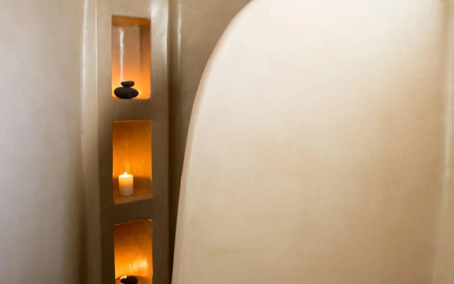 Amphitrite Suites Santorini