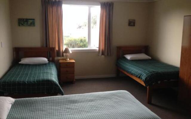 Lazy Dolphin Lodge