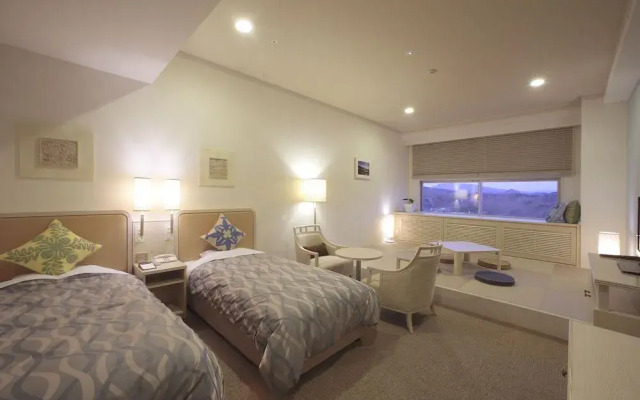 Spa Resort Hawaiians Monolith Tower