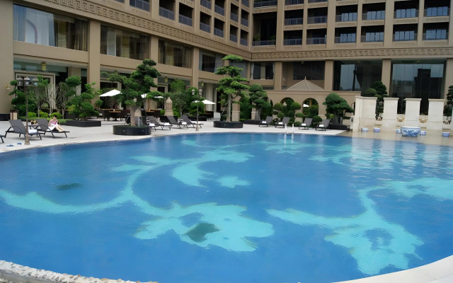 Babylon Hotel
