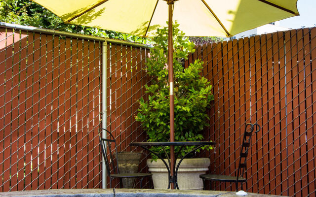 Campus Inn & Suites Eugene Downtown