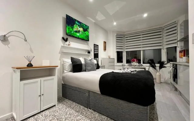 Central Harrow 5 Studio Apartment Block