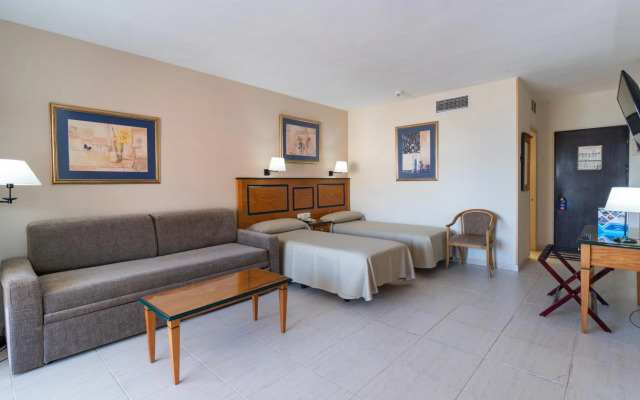 Aparthotel PYR Fuengirola