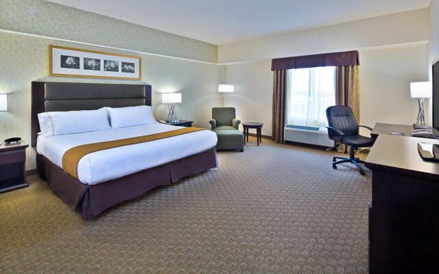 Holiday Inn Express Hotel & Suites Ottawa Airport, an IHG Hotel