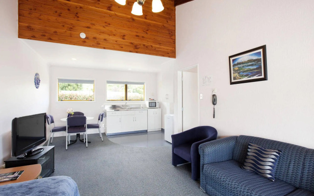 Accommodation Te Puna