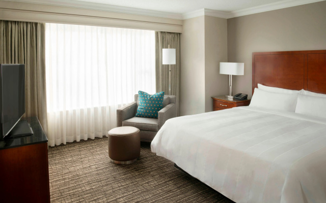Marriott Downtown at CF Toronto Eaton Centre - Image 3