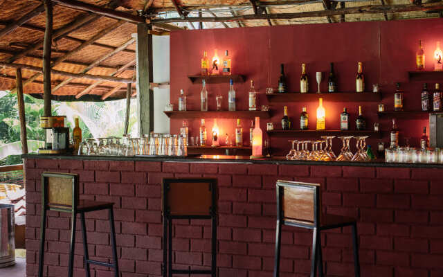 juSTa  Morjim Beach Resort and Spa