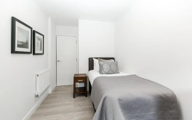 City Aldgate Apartments