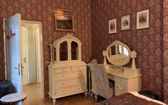Luxury Apartment by Hi5-Baross Sqr Suite