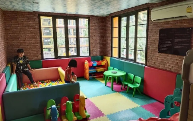 421c Studio Opened Space With Nice Breeze Private Wi Fi