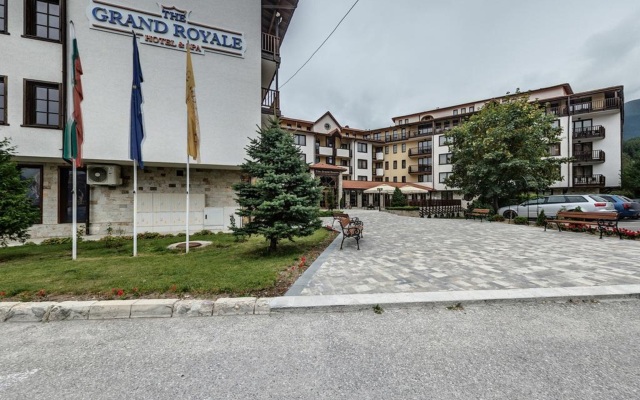 Grand Royale Apartment Complex & Spa