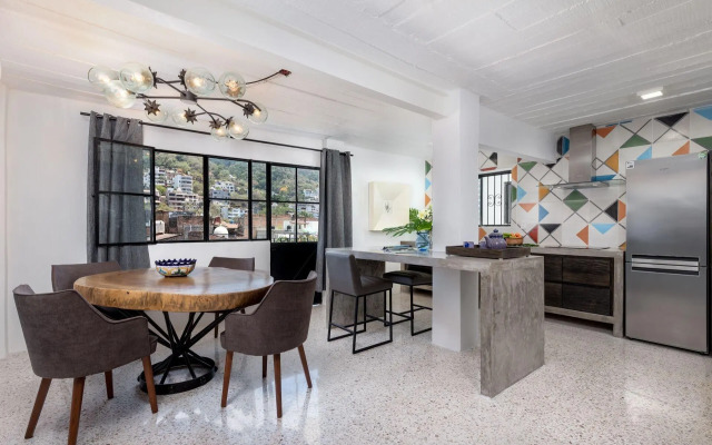 Cuale Condo Retreats