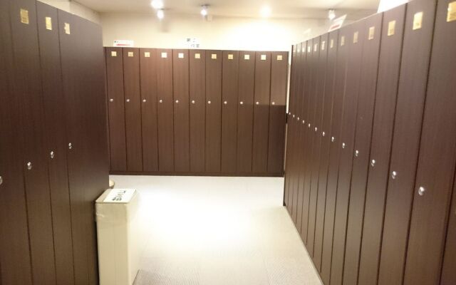Hiroshima Capsule Hotel & Sauna New Japan EX - Caters to Men