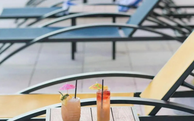 Golden Host Resort - Sarasota