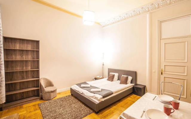 Mosaic Center Apartments