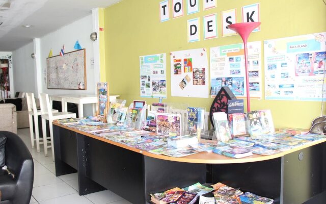 OYO 1054 Phuket Backpacker Hostel