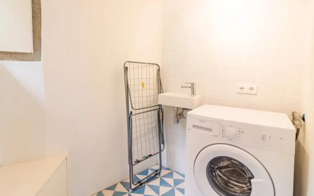 1-bedroom Apartment in Porto's Heart