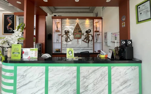 Urbanview Hotel Sakura Kampung Inggris Pare by RedDoorz