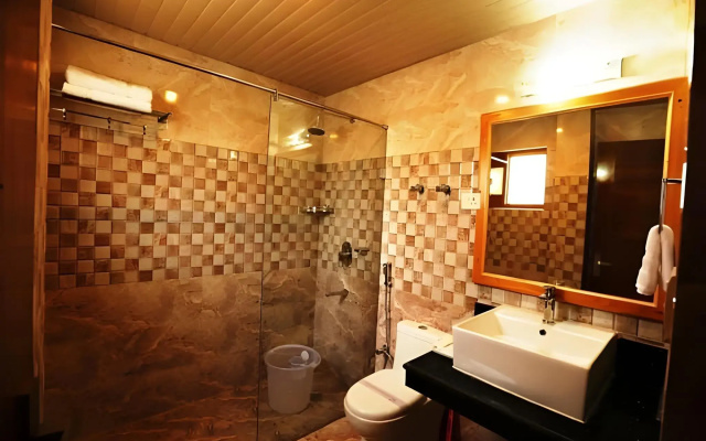 Hotel Monarch Residency