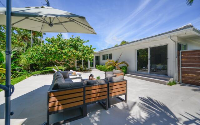 Amazing renovated home close to the Bay