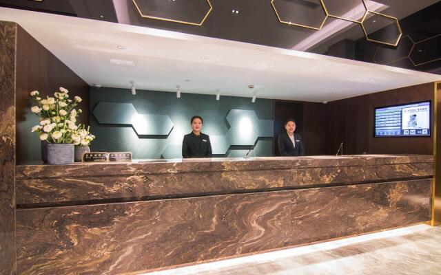 Yitel Premium Hotel (Shanghai Lujiazui Oriental Pearl)