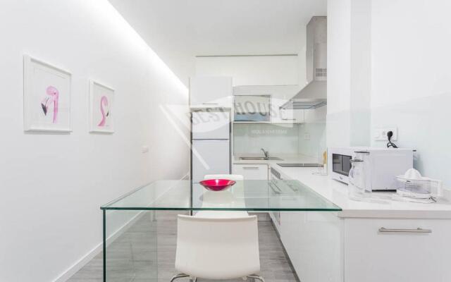 First line new apartment in Las Canteras