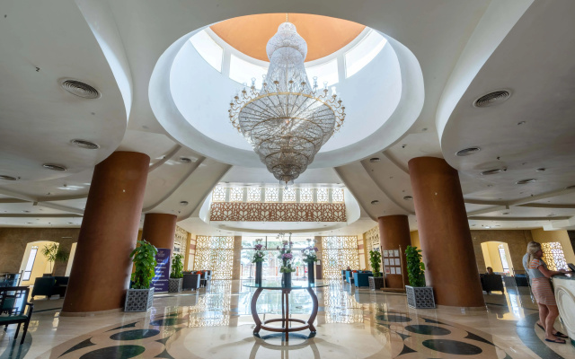 Отель Parrotel Beach Resort
