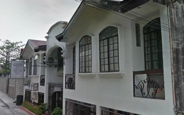 Grand Traveler Suites