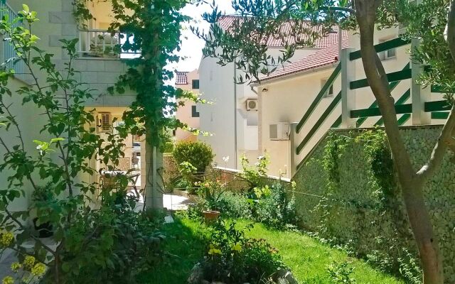 Ratac Apartments