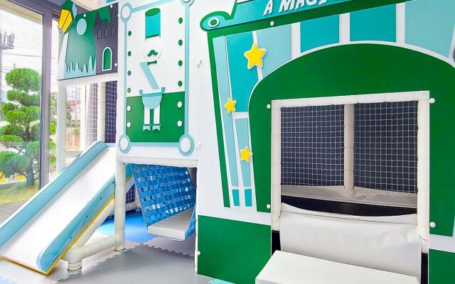 Geojae Achimgoyo Kids Poolvilla