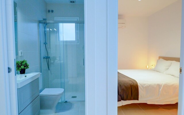 San Sebastian Apartment with Patio by Hello Apartments Sitges