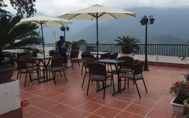 Sapa Hills Hotel