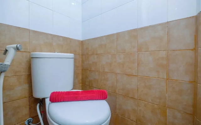 Comfort 1BR with Study Room Green Pramuka Apartment