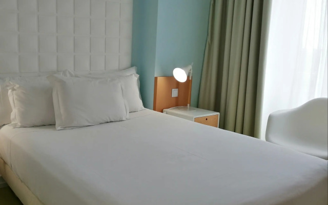 Legendary Porto Hotel