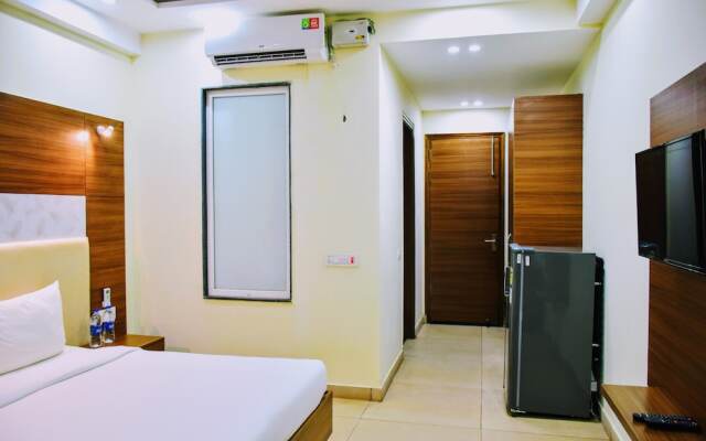 When In Gurgaon - Service Apartments, Opp Artemis Hospital