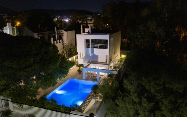 Perfect Athenian Villa