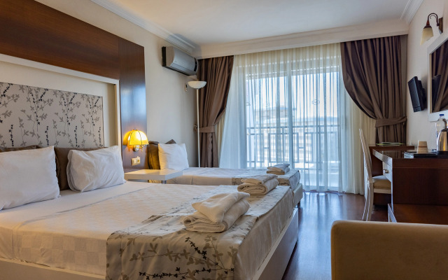 Sentinus Beach Hotel