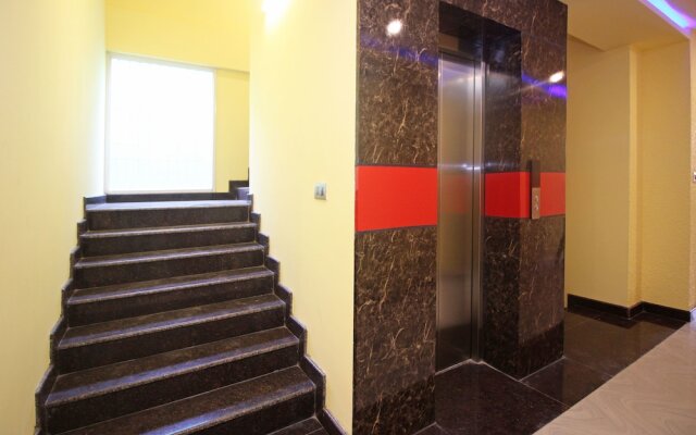 OYO 9563 Hotel RR Residency