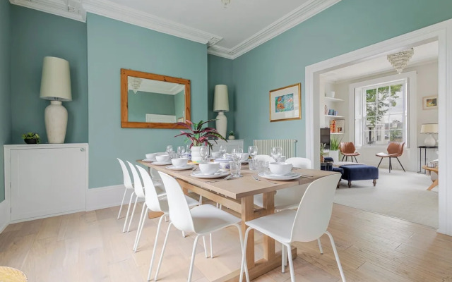 Stylish 5BD Townhouse in Leamington Spa