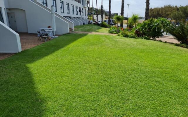 Point Village Accommodation - Santos 11