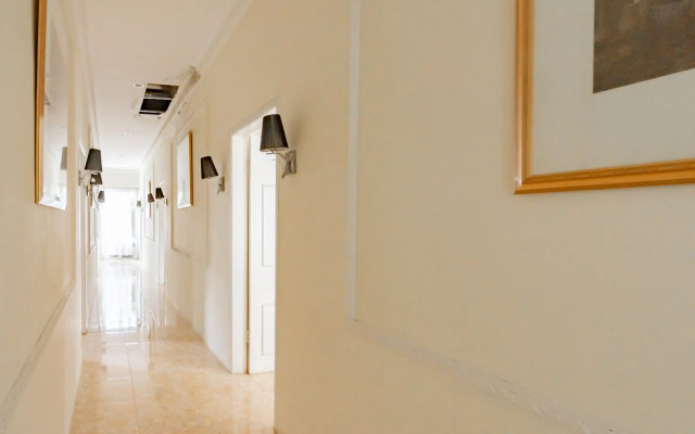 Urbanview Hotel Mon Bel Cibodas